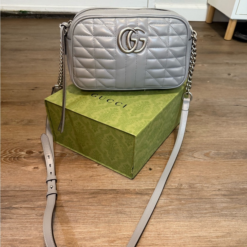 Gucci Marmont Small Camera Bag - Picture 4 of 8